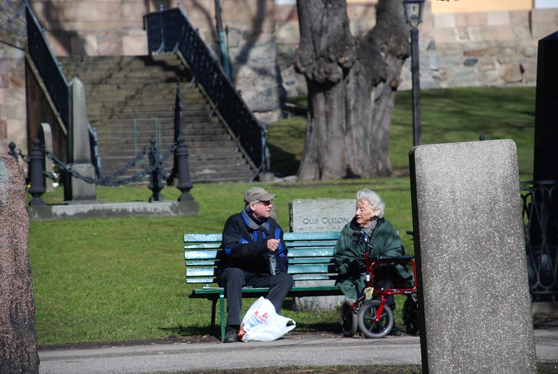 Never too old to soak the sun/ Katarina Kyrka in Stockholm/ Flickr (CC BY-NC-ND 2.0)